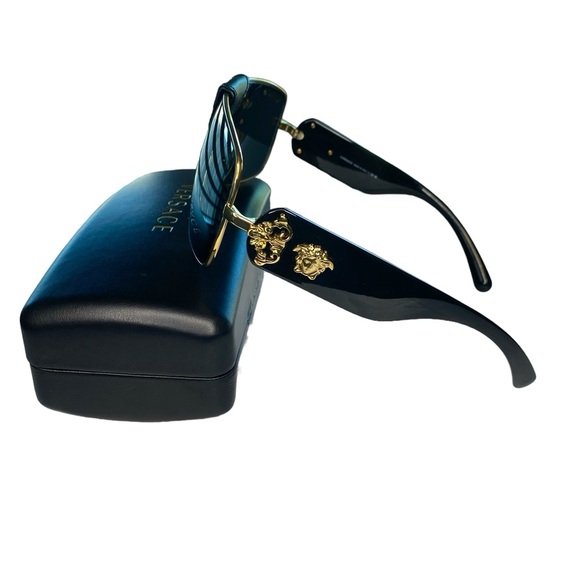 Authentic Versace Unisex Squared Baroque Gold Metal Frame with Grey Lens Sunnies - Picture 12 of 15